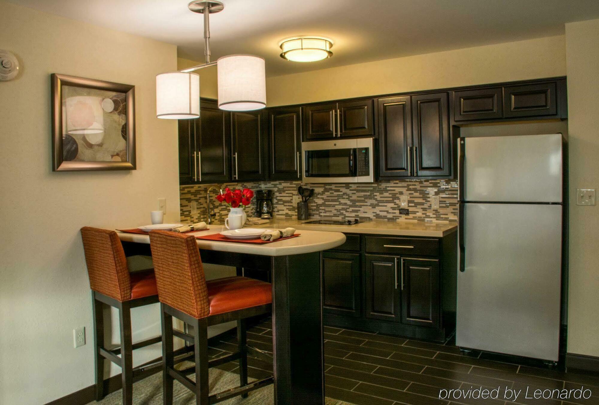 Staybridge Schererville, An Ihg